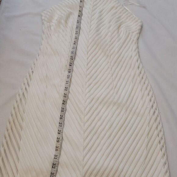 Lumier by bariano halter dress size m - Picture 9 of 10